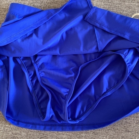 Swim skirt by Caribbean Joe. Size 10. - Picture 4 of 10